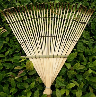 คราดไม้ไผ่ทำมือ 1.40 ม. 12 ซี่ สำหรับกวาดใบไม้แห้งและทำความสะอาดสวน Natural Garden คราด